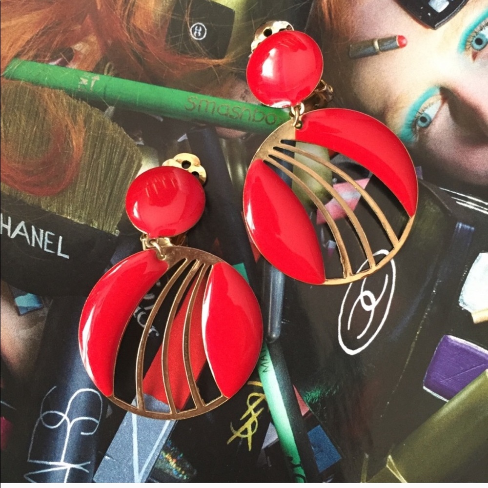 Vintage 🍒 Red Enamel & Gold Tone Clip-On Earrings